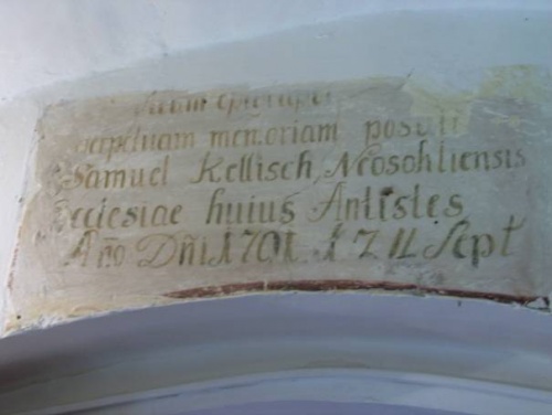 Latin nyelvű tábla.
